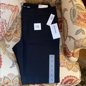 Old Navy Pixie Ankle pants